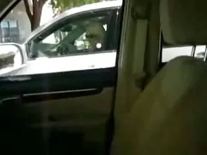 Biarkan aku menggoda ...